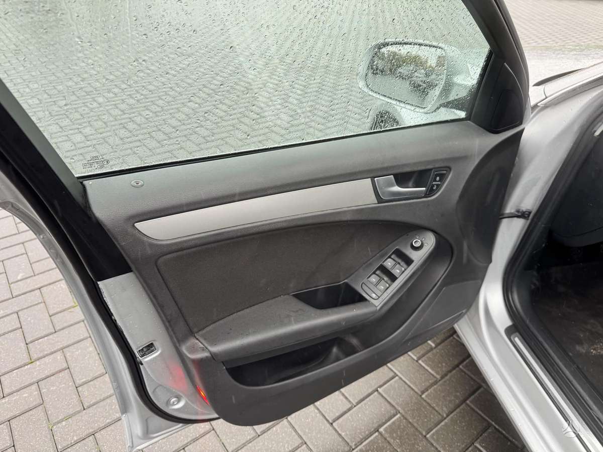 Audi A4, 2.0 l., universalas