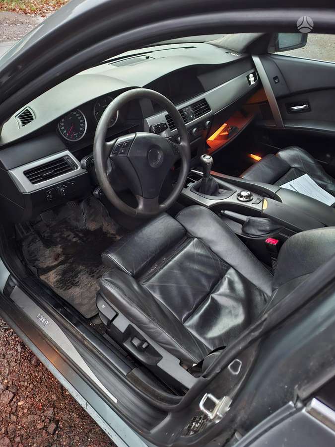 BMW 530