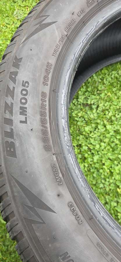 Bridgestone LM005, winter 235/55 R18