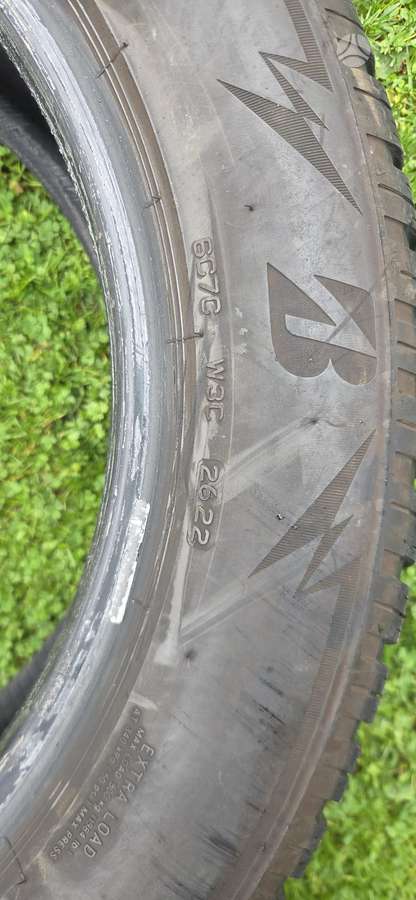 Bridgestone LM005, зимние 235/55 R18
