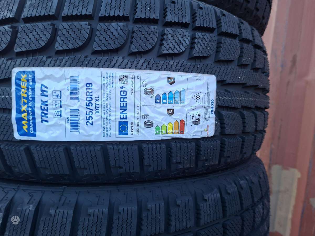 Maxtrek, winter 255/50 R19