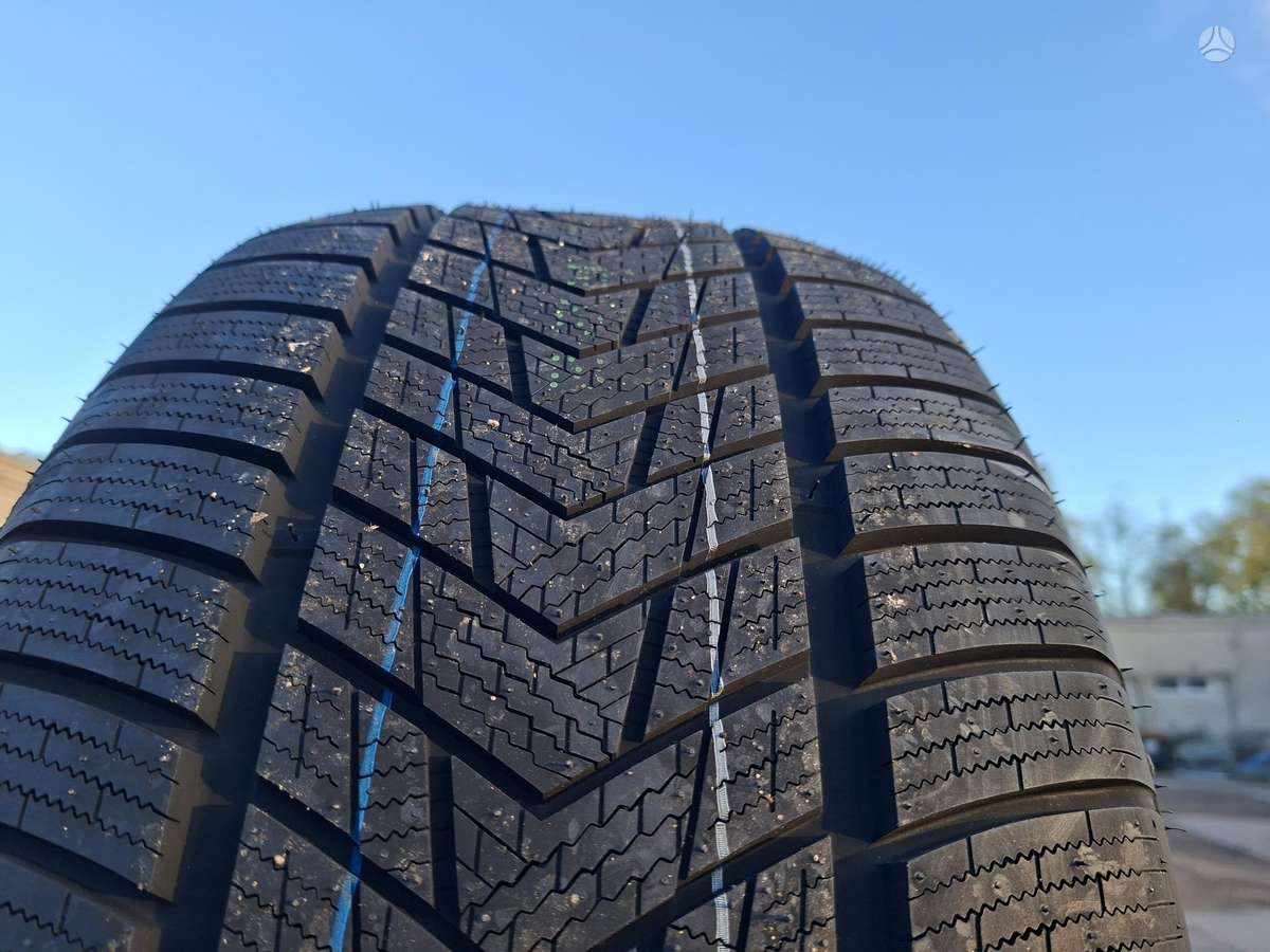 Rotalla S330, winter 285/45 R19