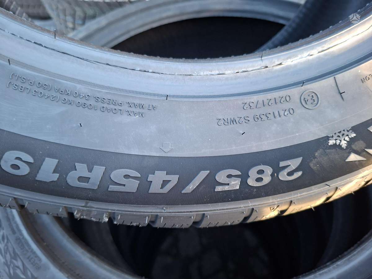 Rotalla S330, winter 285/45 R19