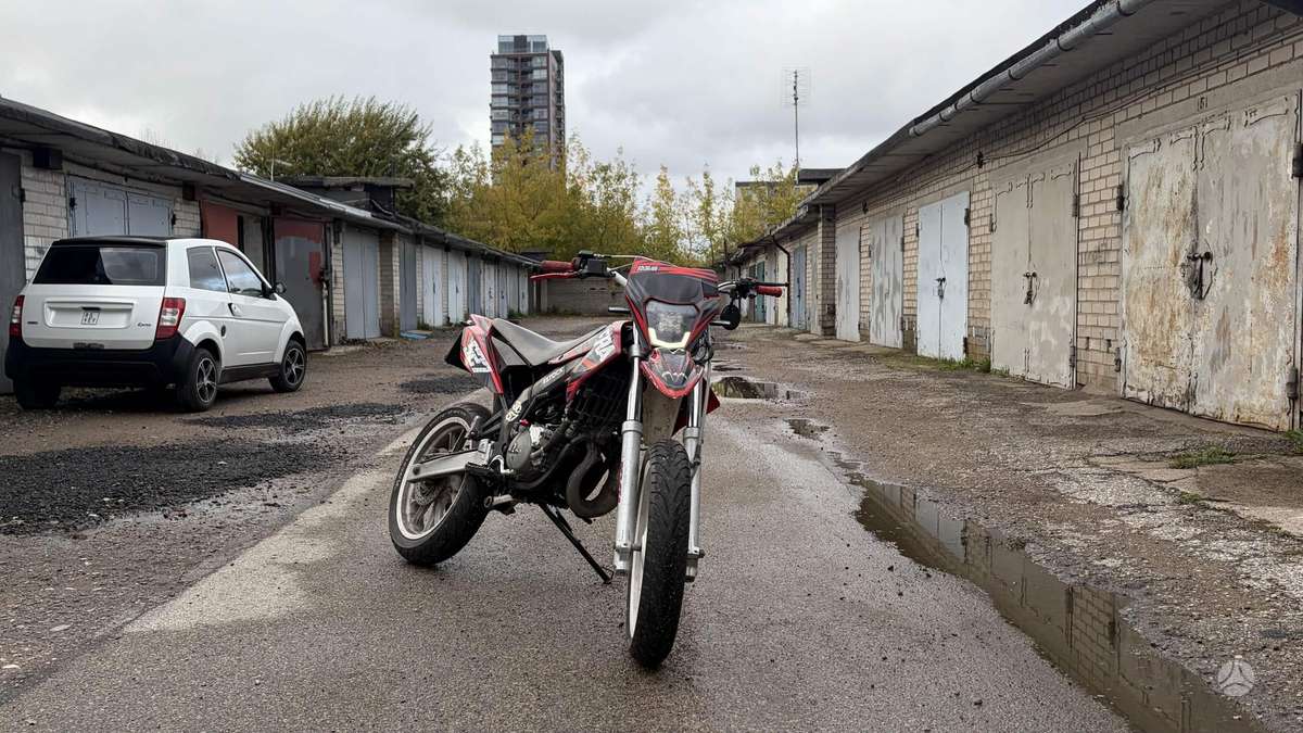 Gilera SMT, supermoto