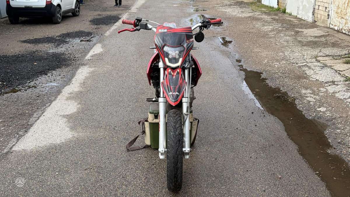 Gilera SMT, supermoto