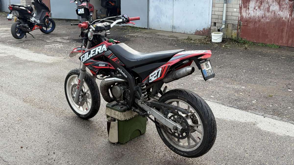 Gilera SMT, supermoto