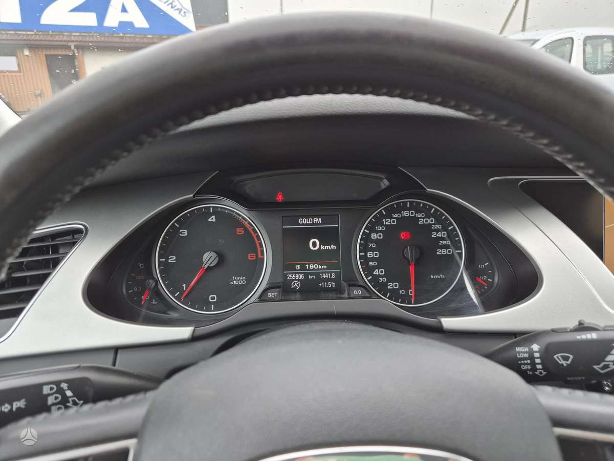 Audi A4, 2.0 l., Универсал