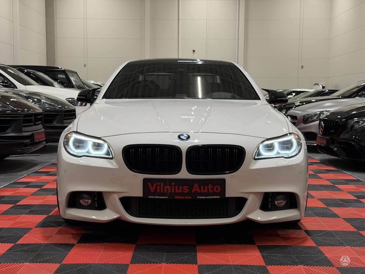 BMW 550, 4.4 l., Седан