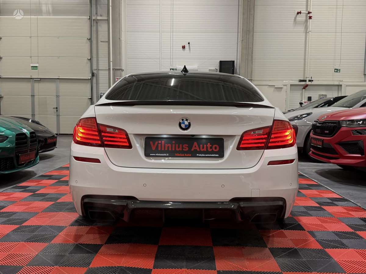 BMW 550, 4.4 l., Седан