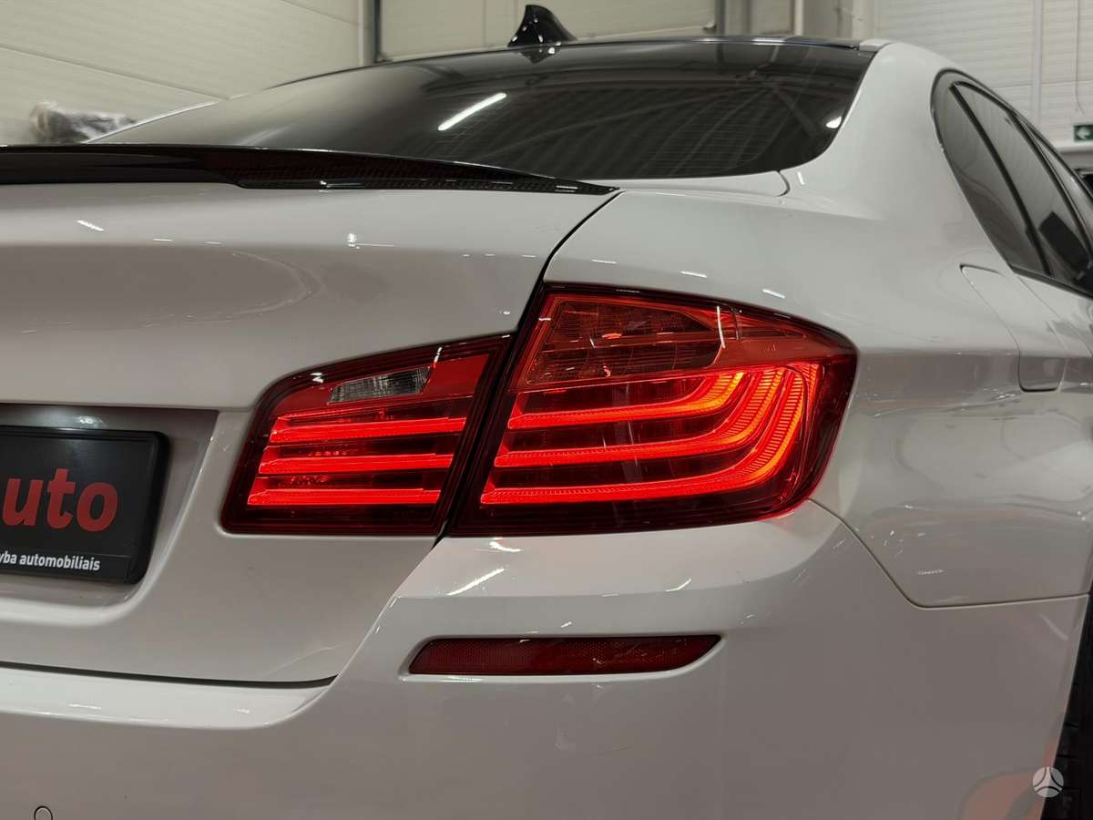 BMW 550, 4.4 l., Седан