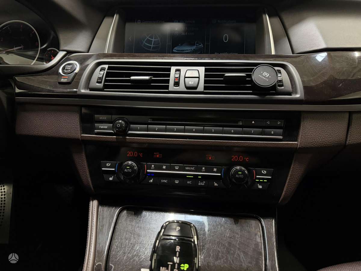 BMW 550, 4.4 l., Седан