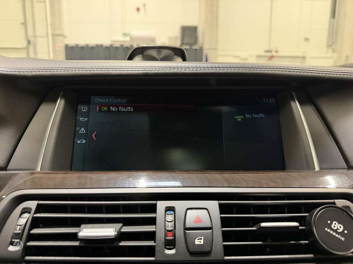 BMW 550, 4.4 l., Седан