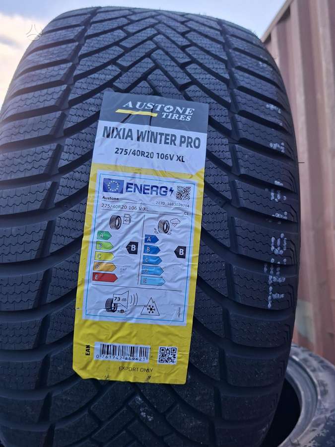Austone, summer 275/40 R20
