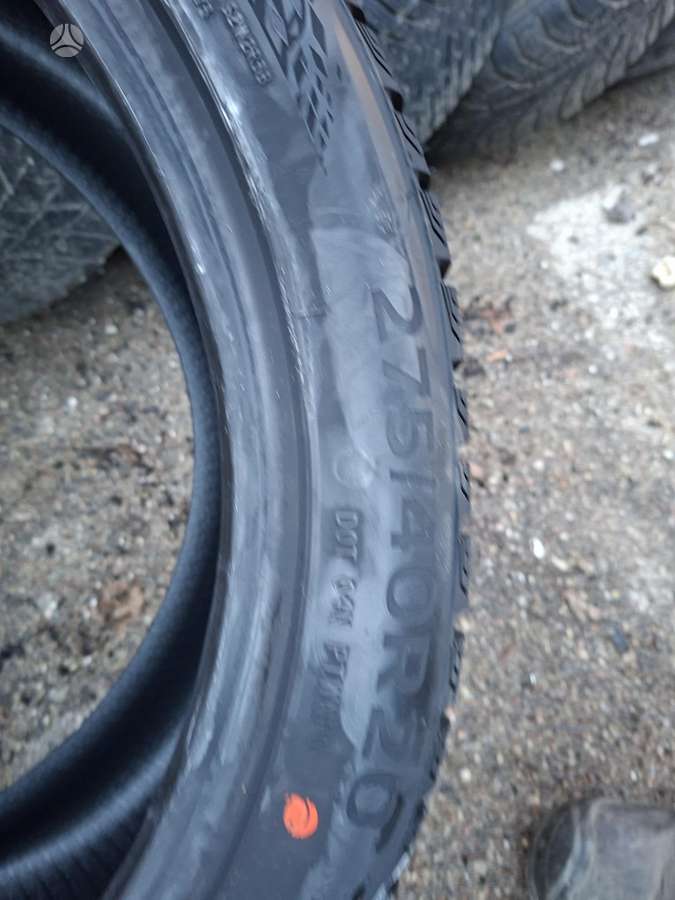 Austone, summer 275/40 R20