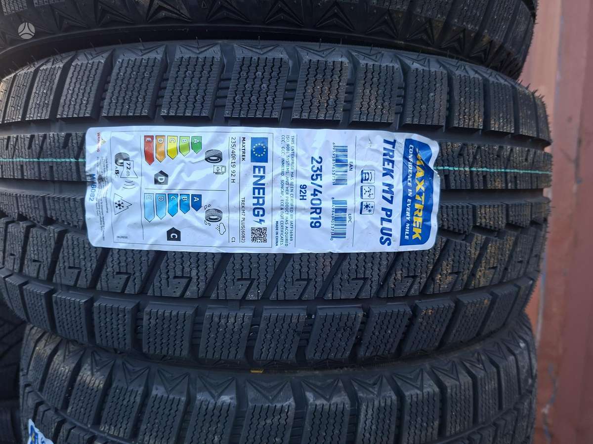 Maxtrek, winter 235/40 R19