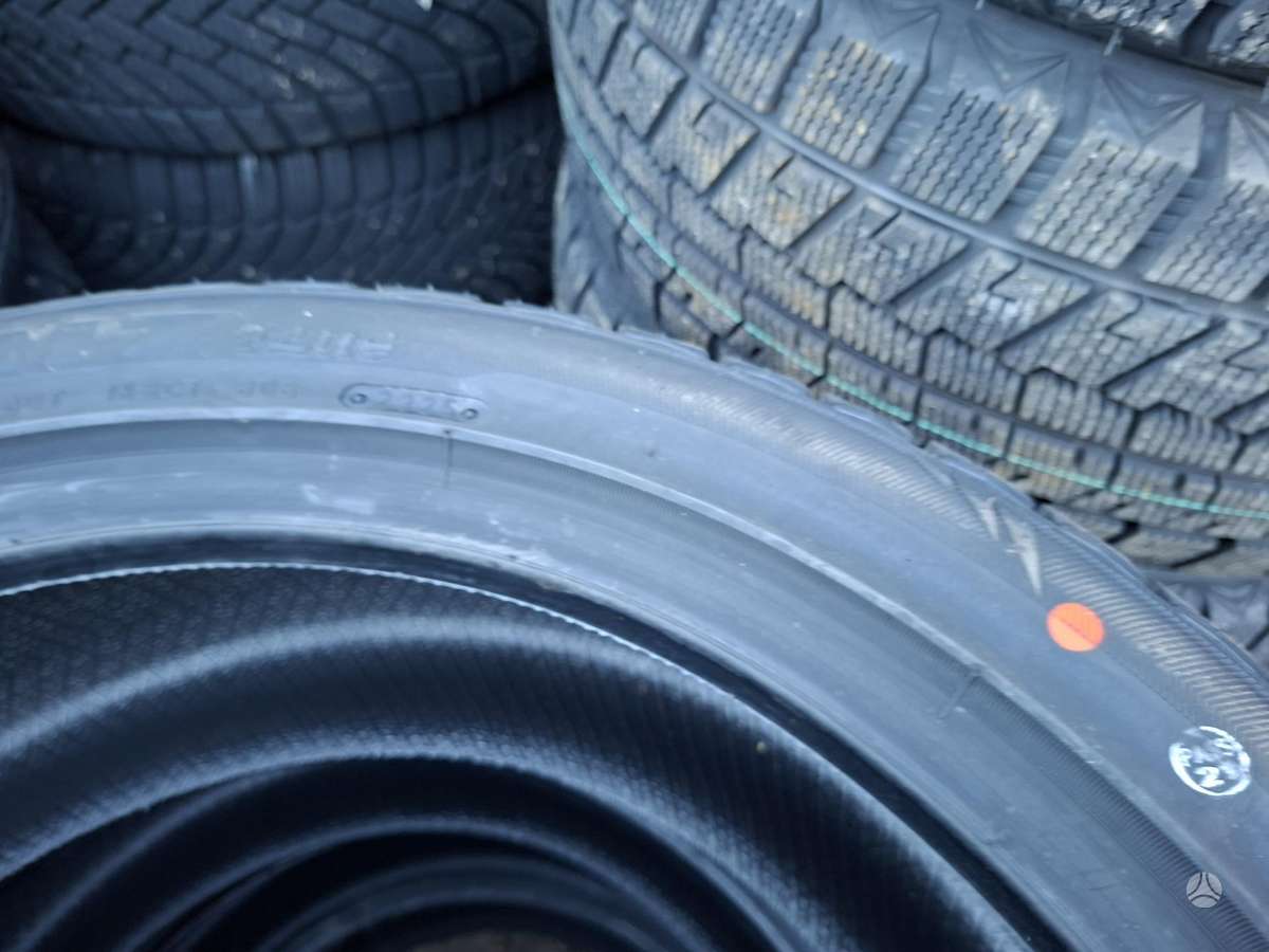 Maxtrek, зимние 235/45 R19