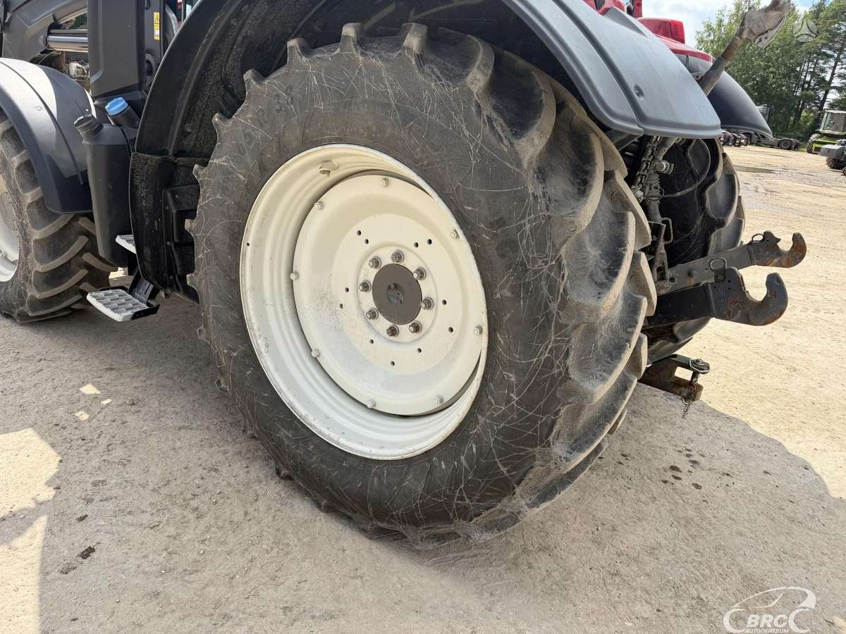 Valtra N155E Frontalinis krautuvas .., тракторы