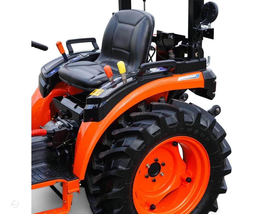 Hinomoto HM3030, traktoriai