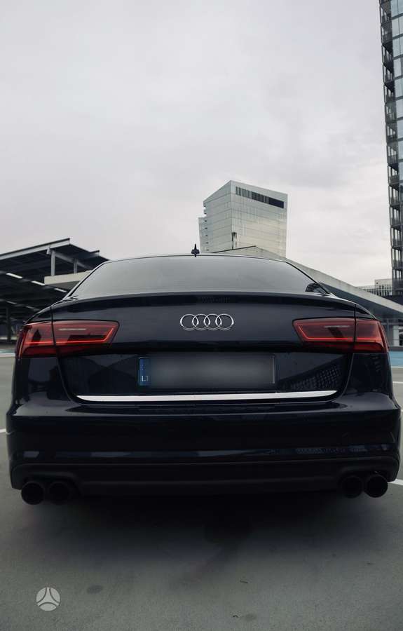 Audi A6, sedanas