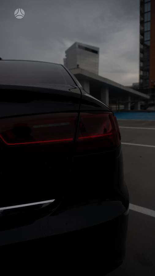 Audi A6, sedanas
