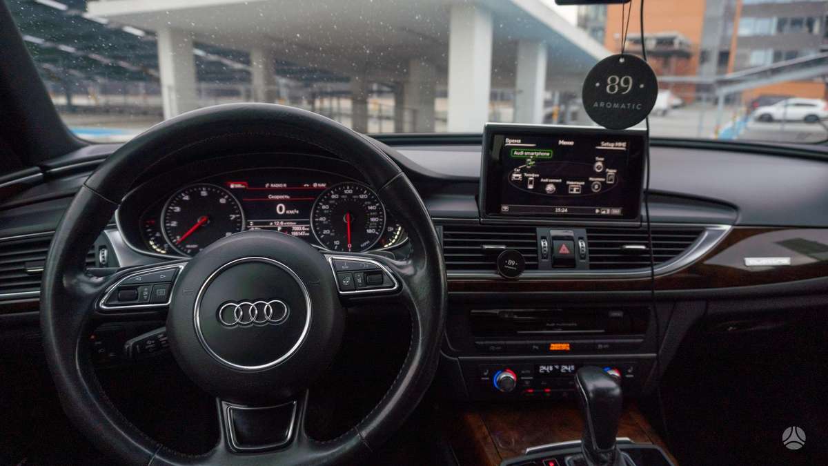 Audi A6, 2.0 l., Седан