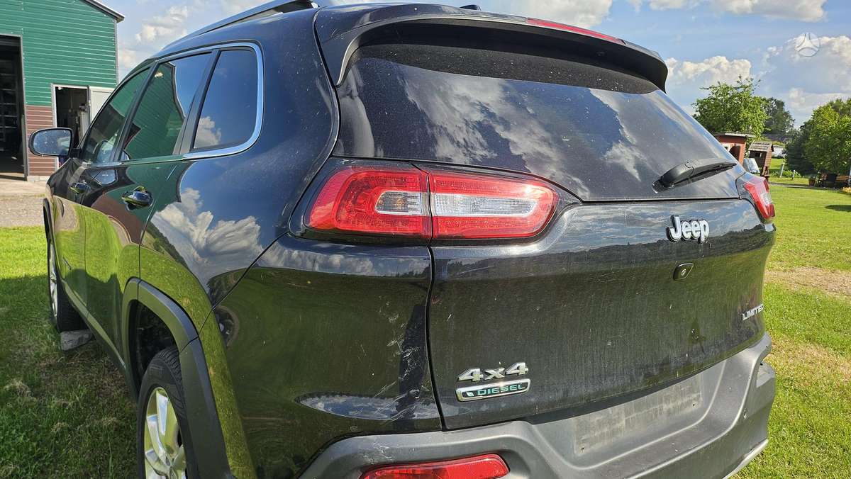 Jeep Cherokee dalimis
