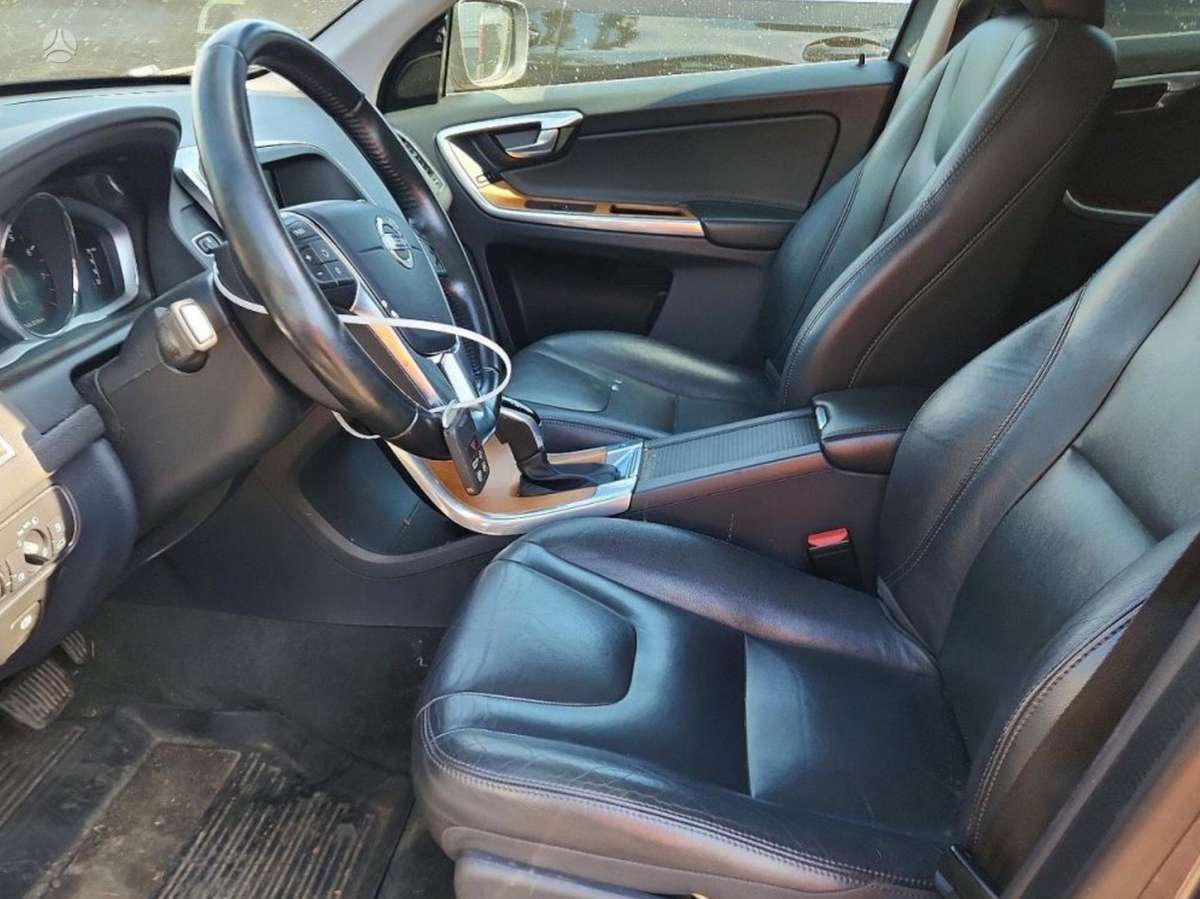 Volvo XC60 по частям
