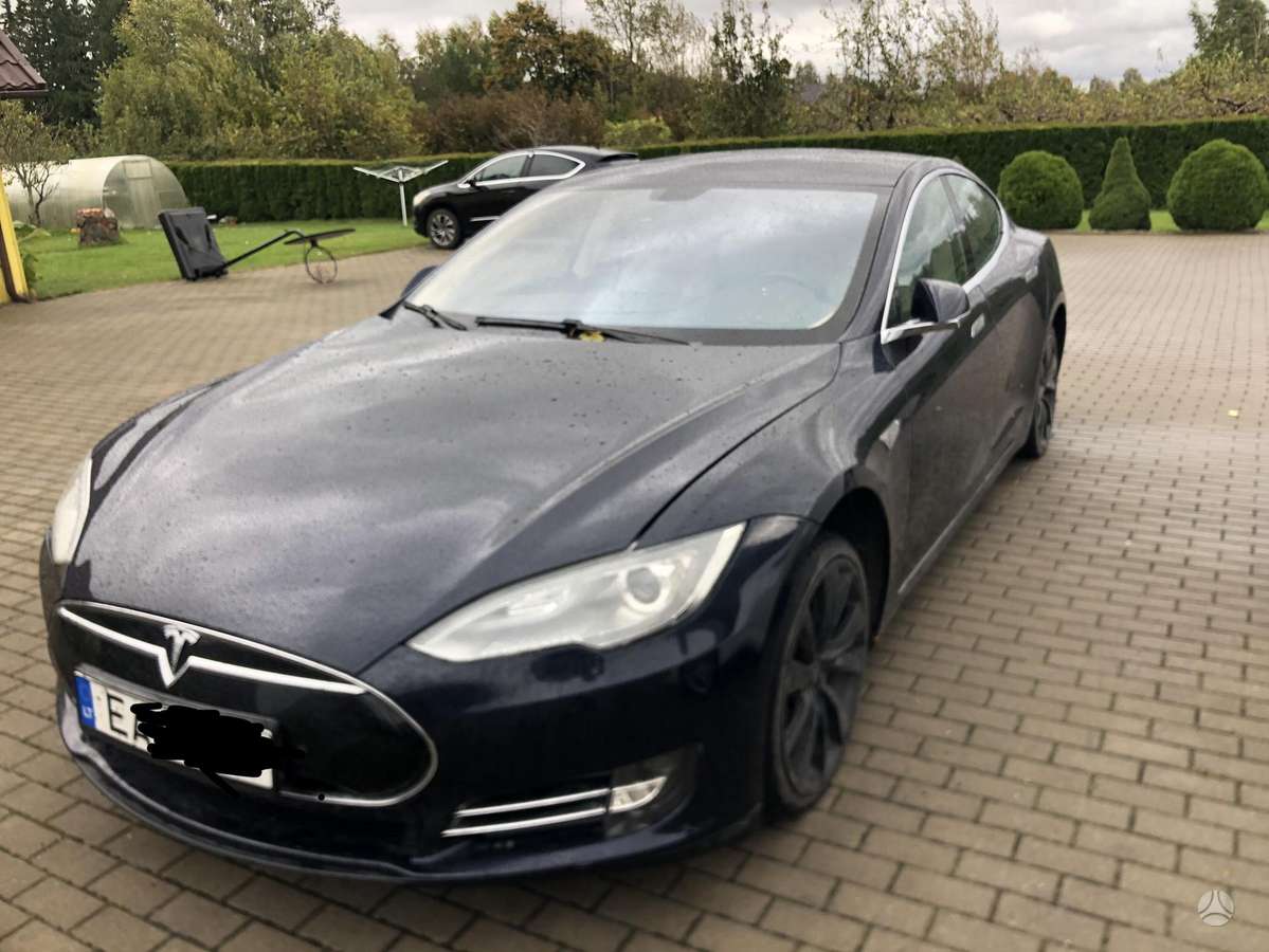 Tesla Model S, 60 kWh, hatchback