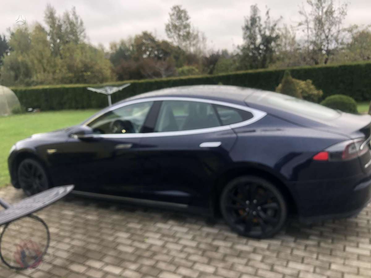 Tesla Model S, 60 кВт·ч, Хэтчбек