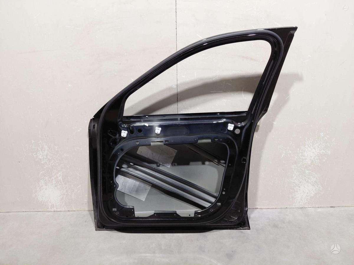 Volvo XC90 doors