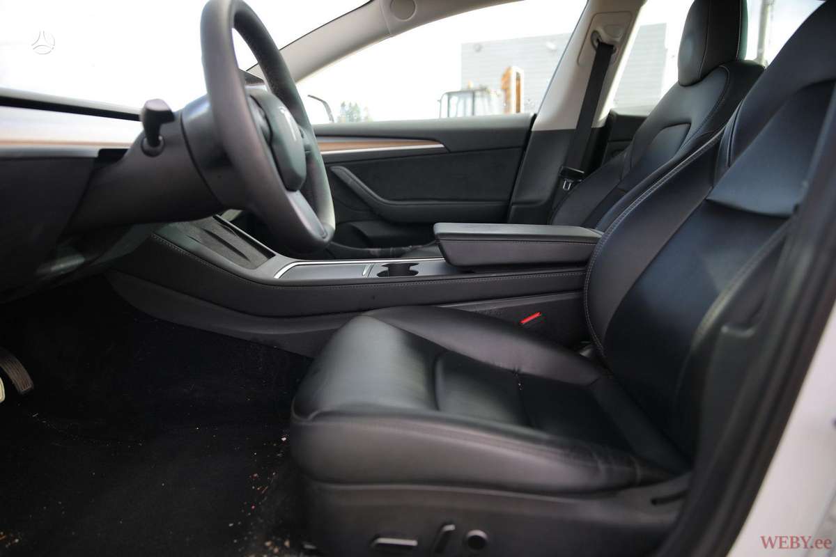 Tesla Model 3, saloon / sedan
