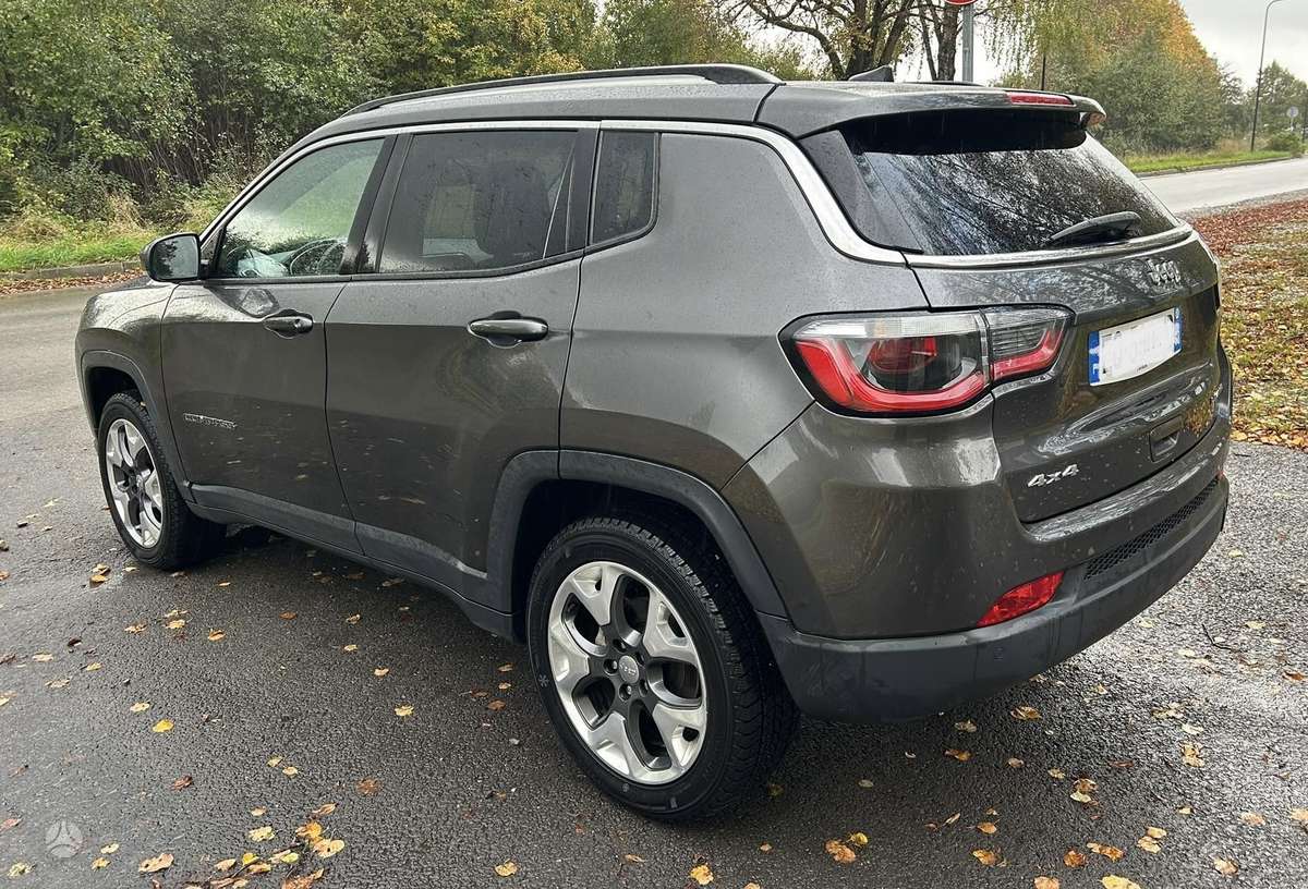 Jeep Compass, 2.0 l., off-road / crossover