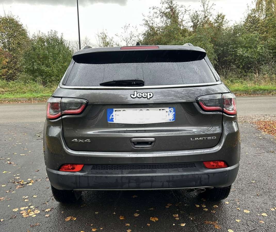 Jeep Compass, 2.0 l., off-road / crossover