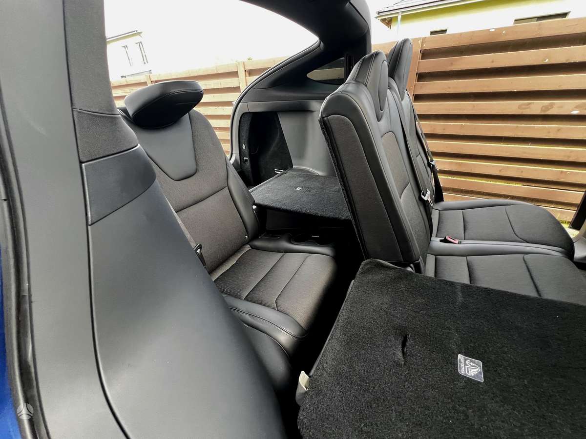 Tesla Model X, 75 кВт·ч, Внедорожник / Кроссовер