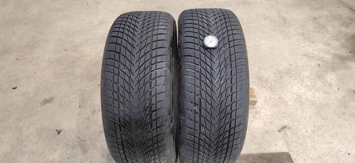 Goodyear Ultra Grip  Performance 3, winter 245/50 R19