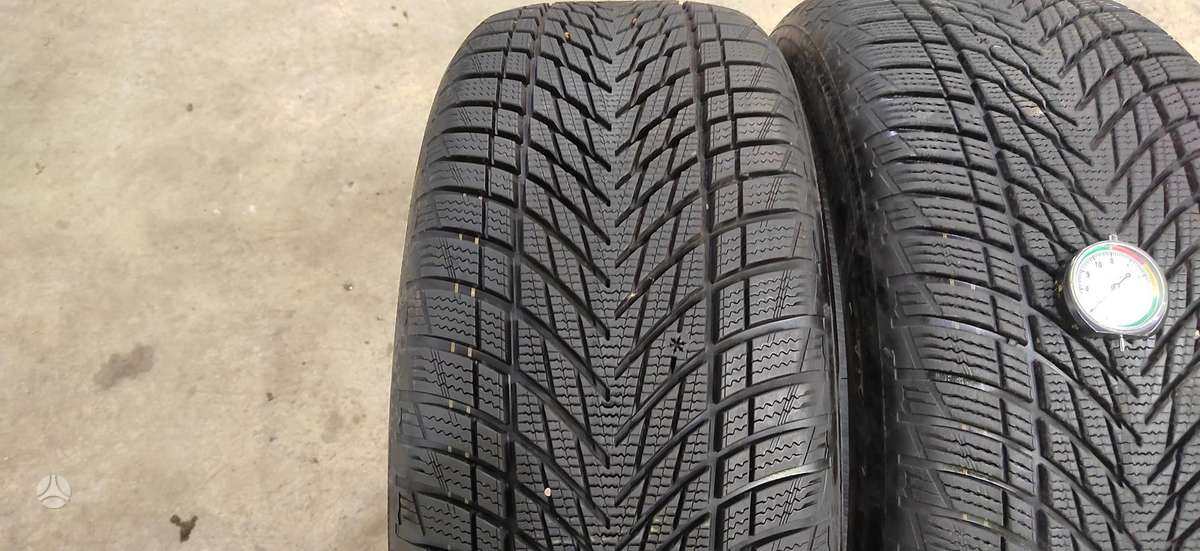 Goodyear Ultra Grip  Performance 3, winter 245/50 R19