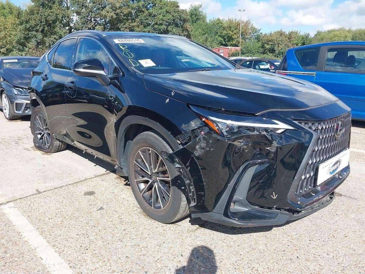 Lexus NX 450h+