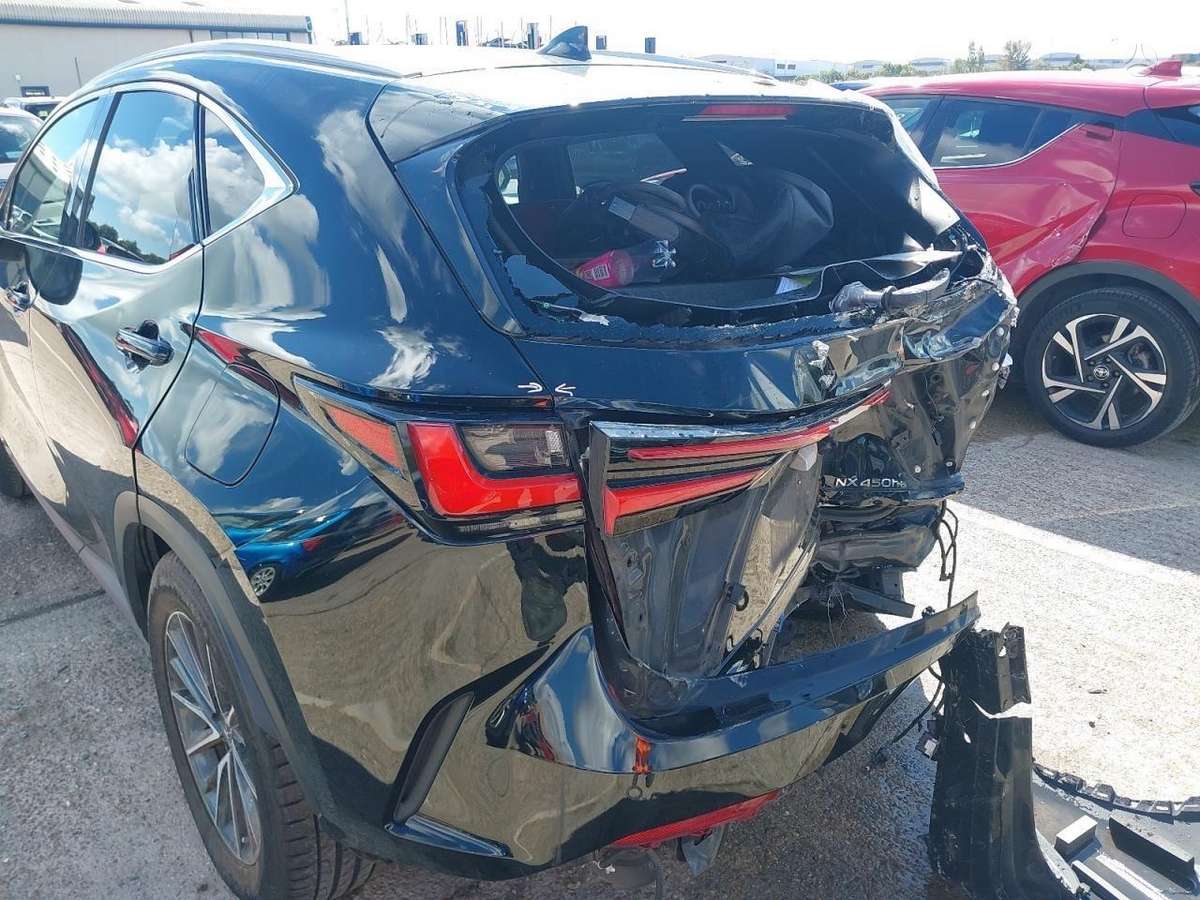 Lexus NX 450h+