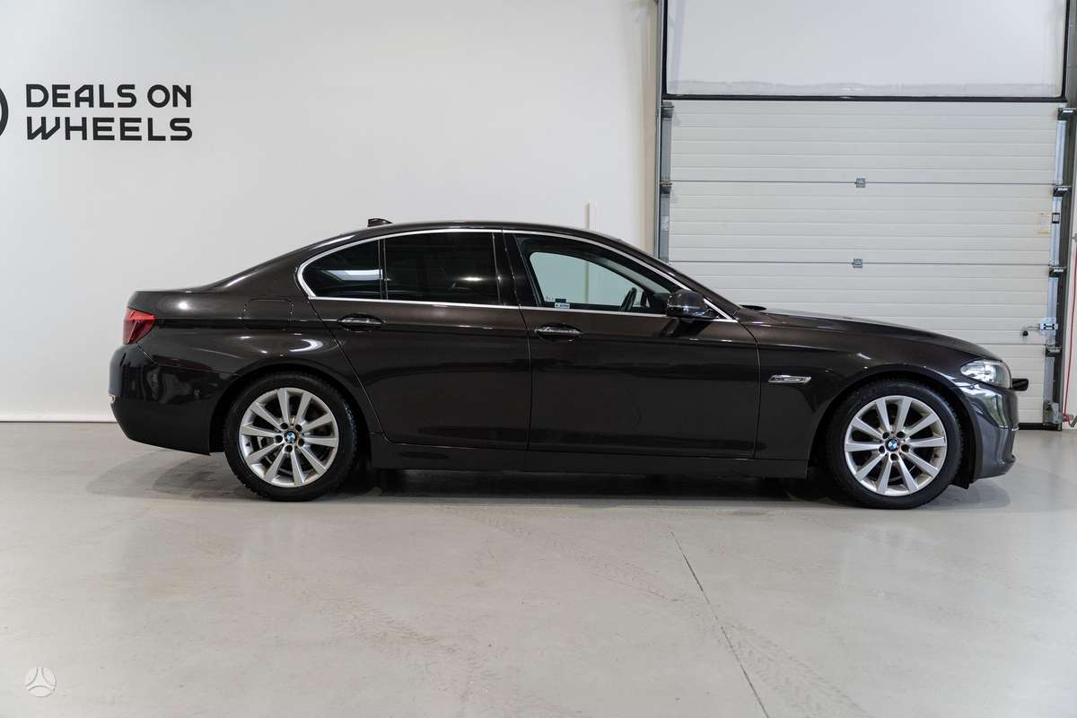 BMW 520, 2.0 l., Седан