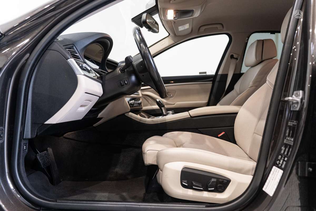 BMW 520, 2.0 l., Седан