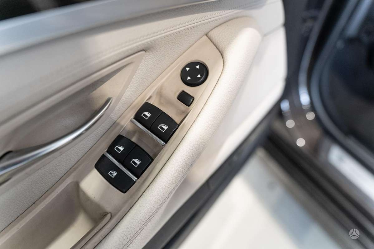 BMW 520, 2.0 l., sedanas