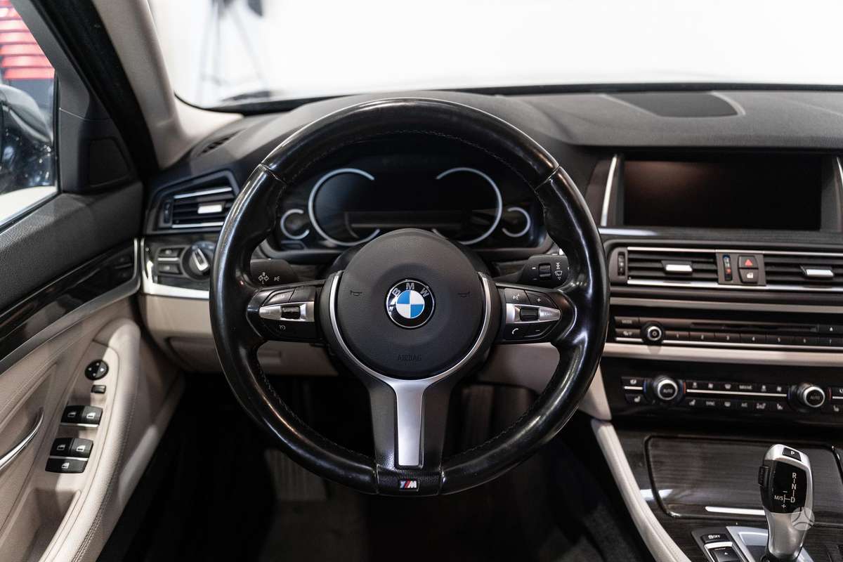 BMW 520, 2.0 l., Седан