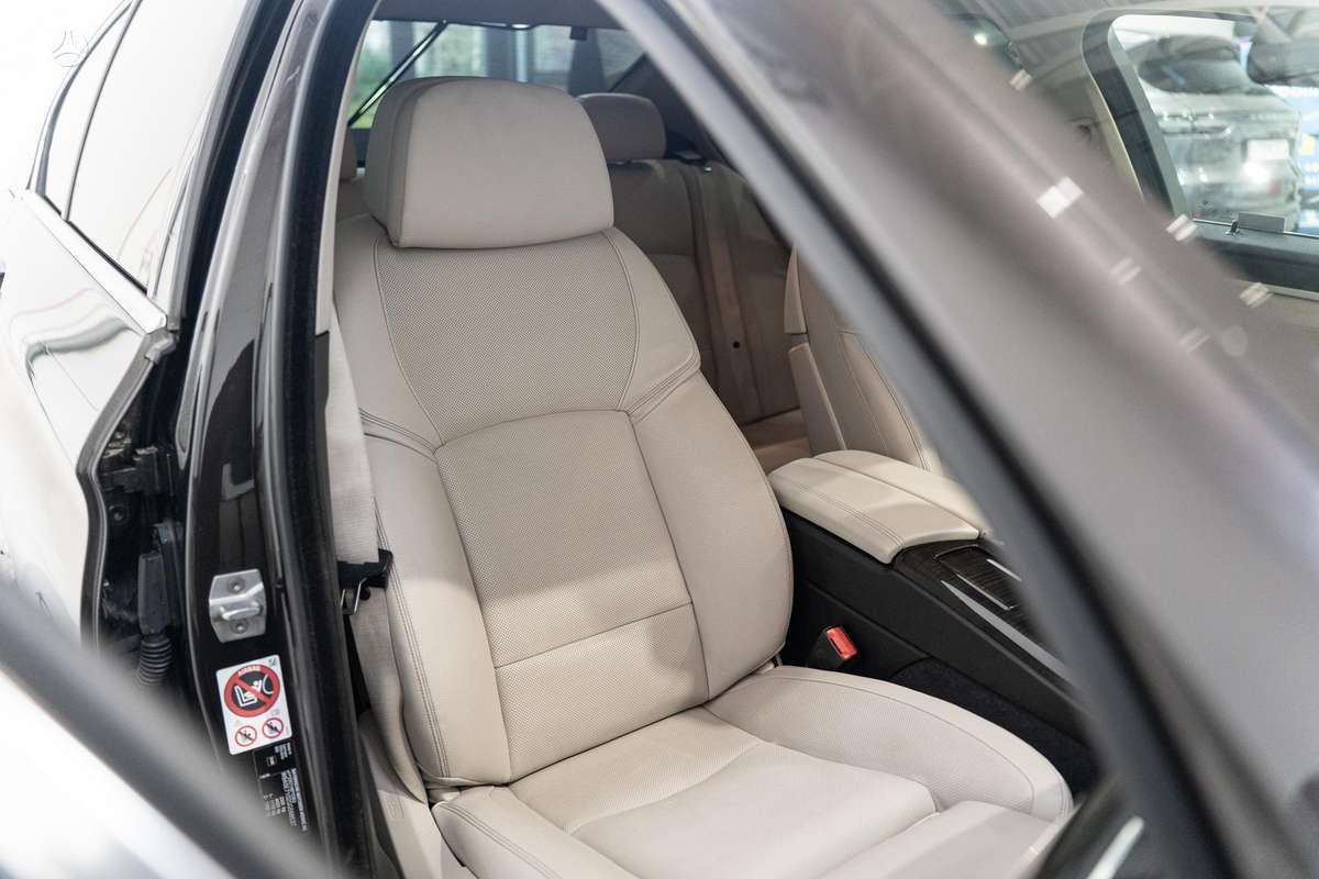 BMW 520, 2.0 l., sedanas