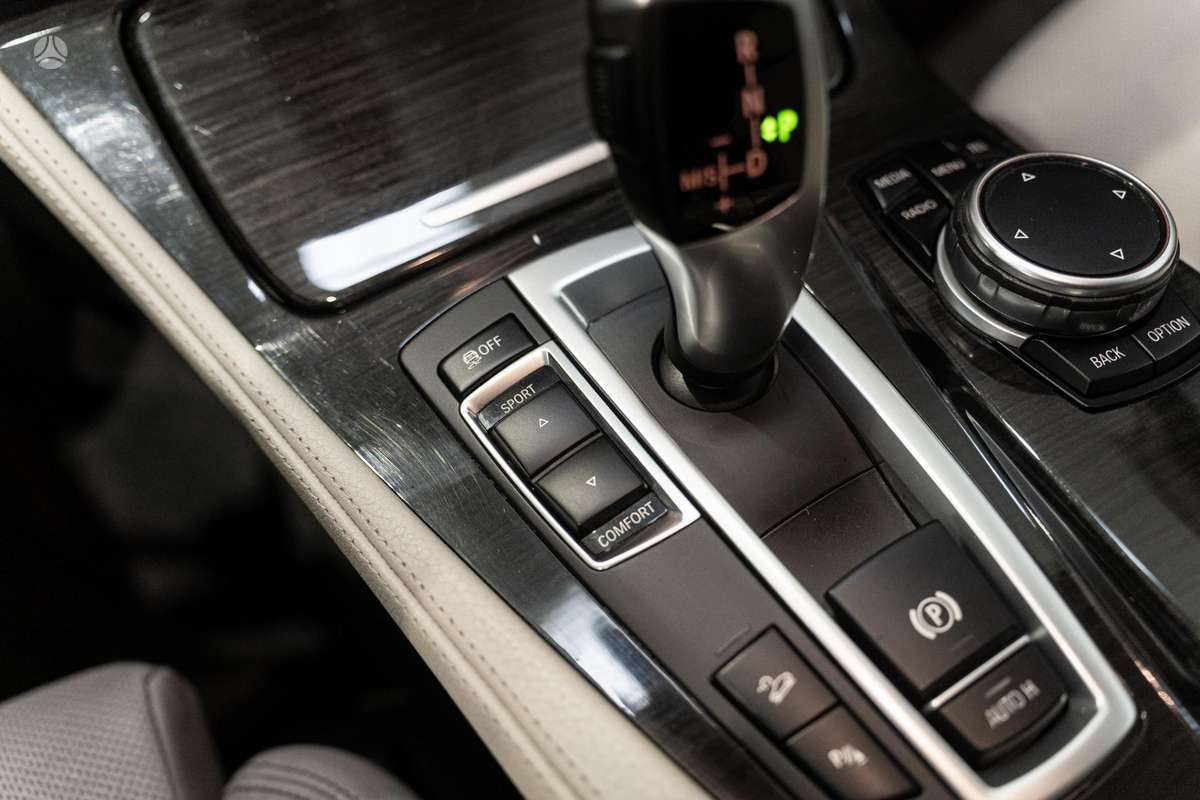 BMW 520, 2.0 l., Седан