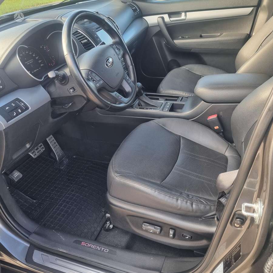 Kia Sorento, 2.2 l., off-road / crossover
