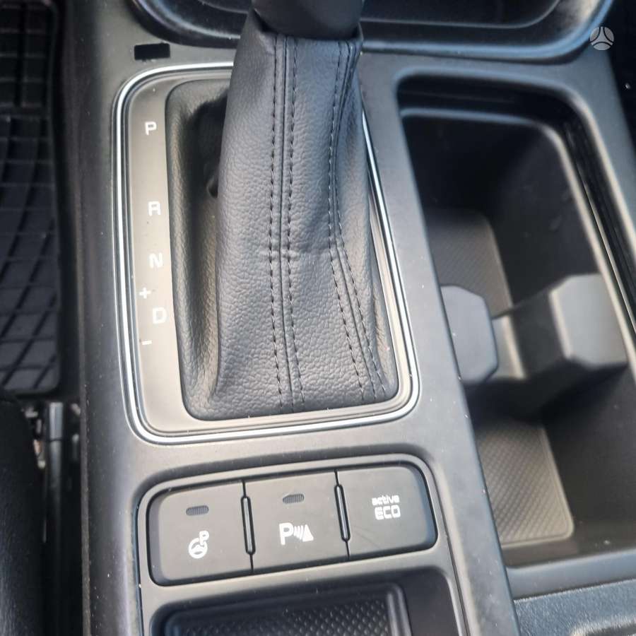 Kia Sorento, 2.2 l., off-road / crossover
