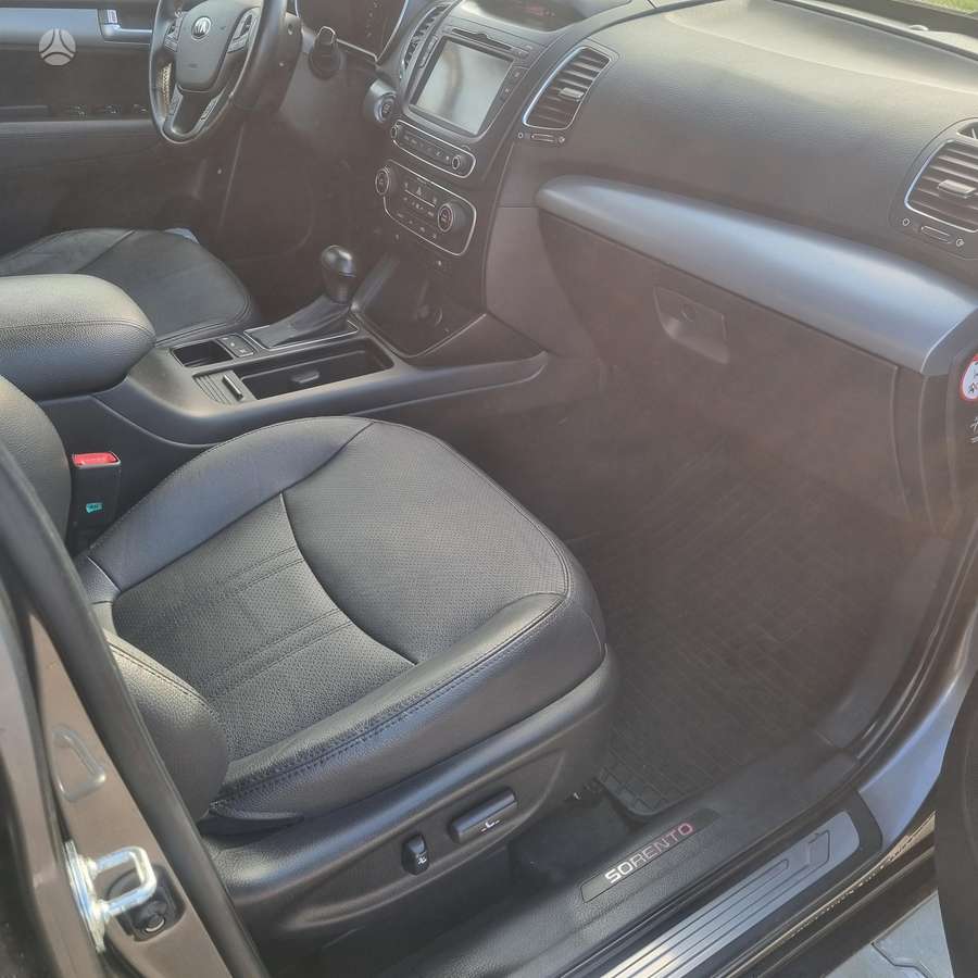 Kia Sorento, 2.2 l., off-road / crossover