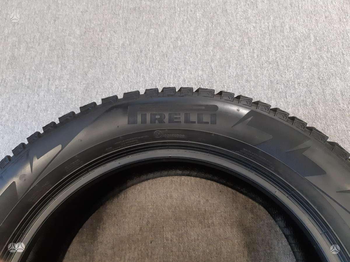 Pirelli 2022m 95% Ice Zero.2+, всесезонные 235/55 R18
