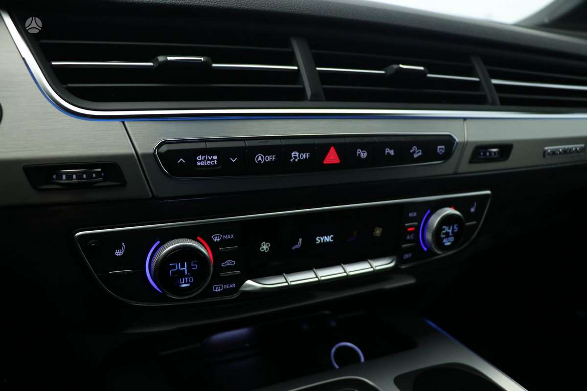 Audi Q7, 3.0 l., Внедорожник / Кроссовер