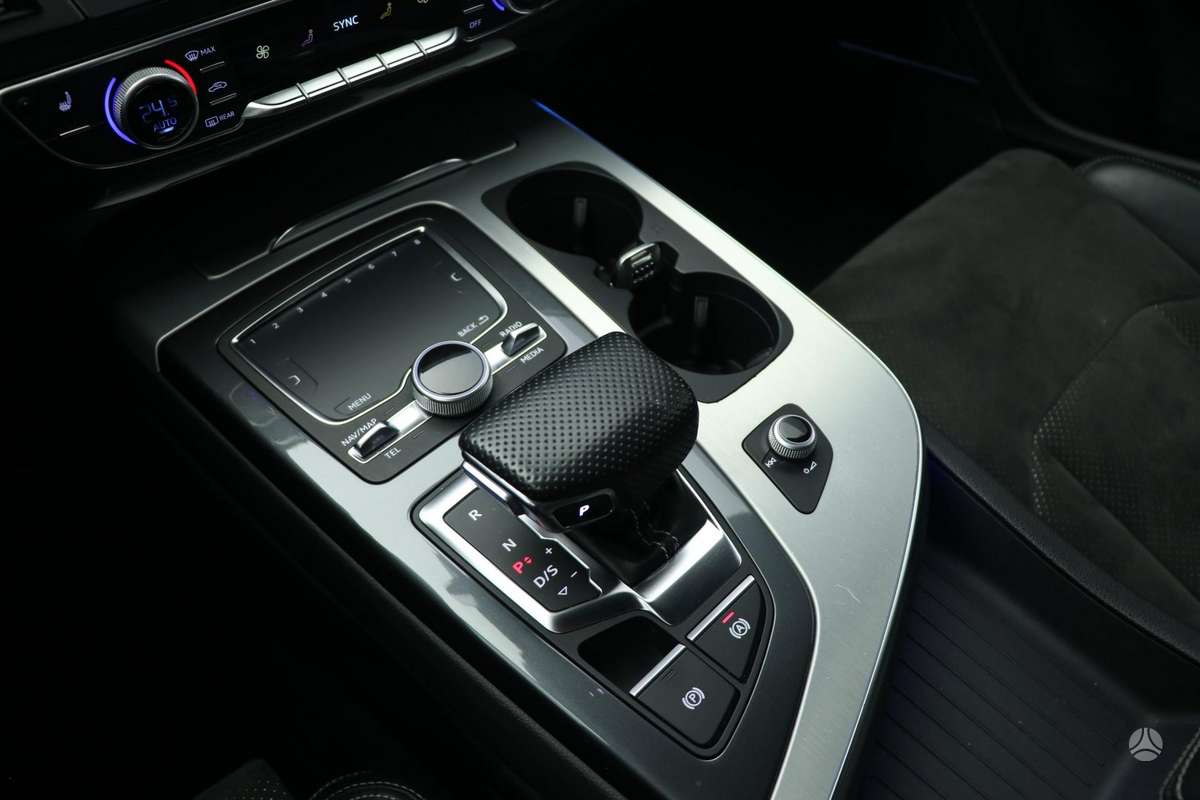 Audi Q7, 3.0 l., Внедорожник / Кроссовер